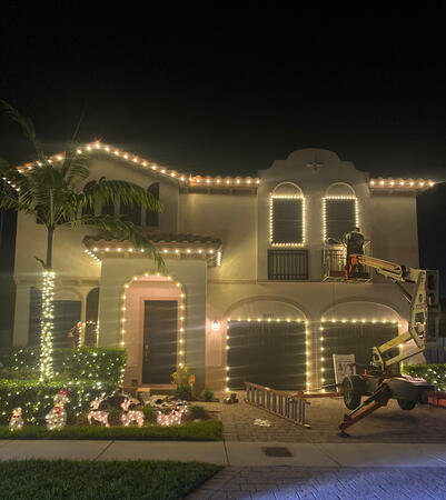 Holiday lighting